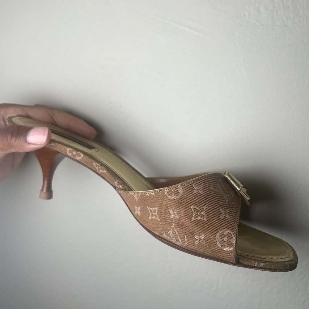 Louis Vuitton Monogram Pink Kitten Heels